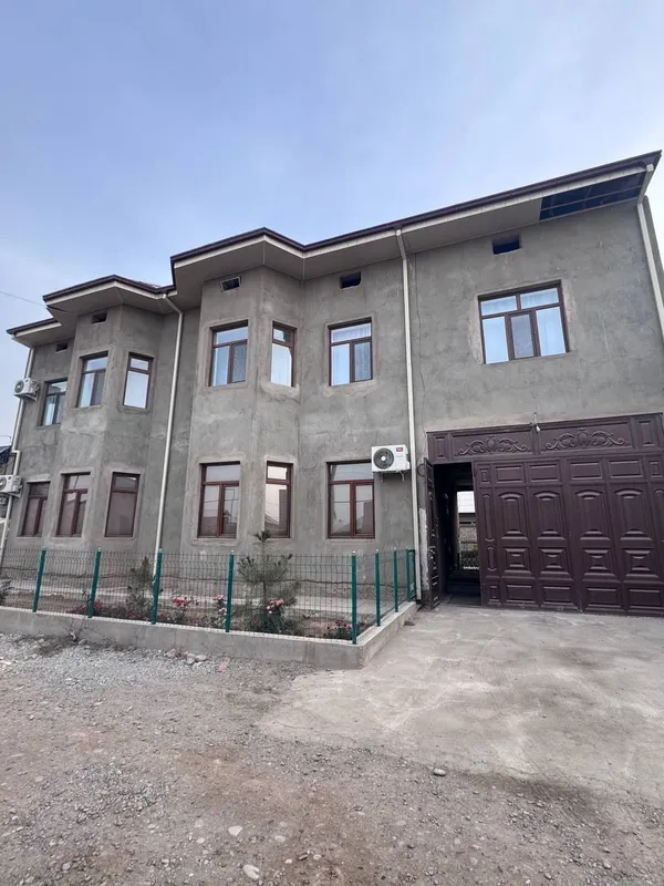 Кулай шароитга эга 2 кавватли уй, 6 сотих сотилади. Алмашсак хам булад