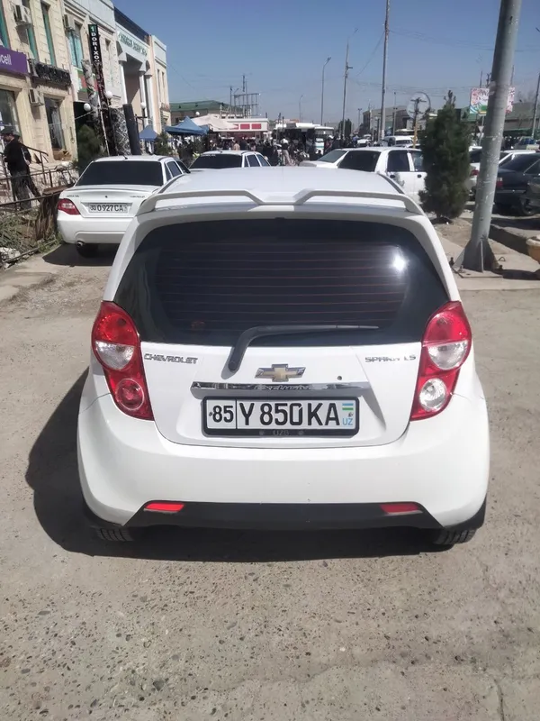 Spark yili 2013 probegi 2,5