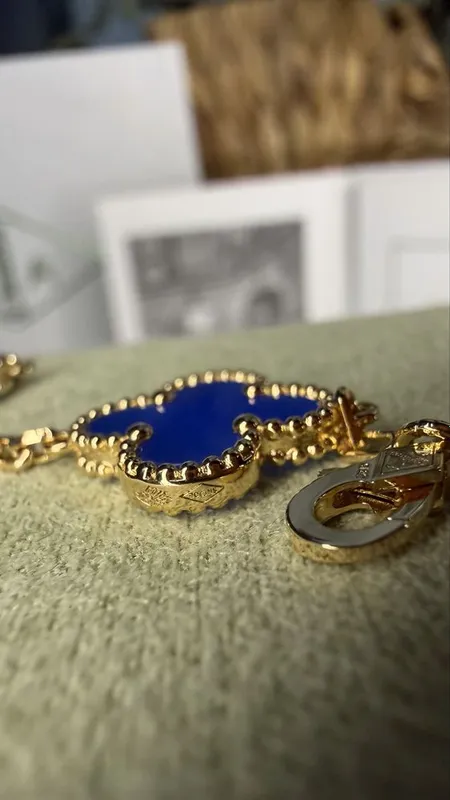Браслет Van Cleef V-Gold позолота 3 Браслет Van Cleef V-Gold позолота 3