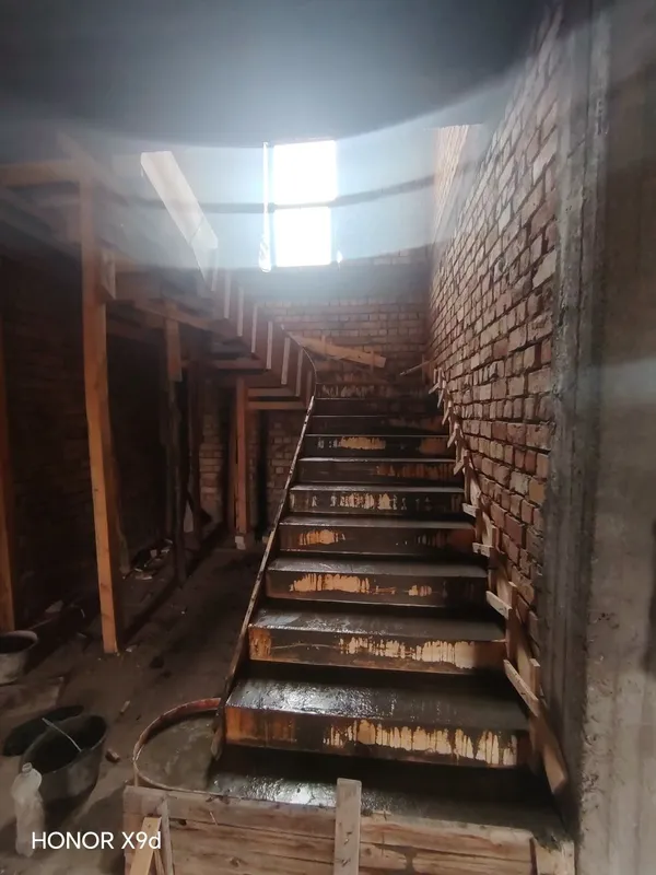 Beton zina xizmat zinpoyalar quyish xizmati beton zinapoya