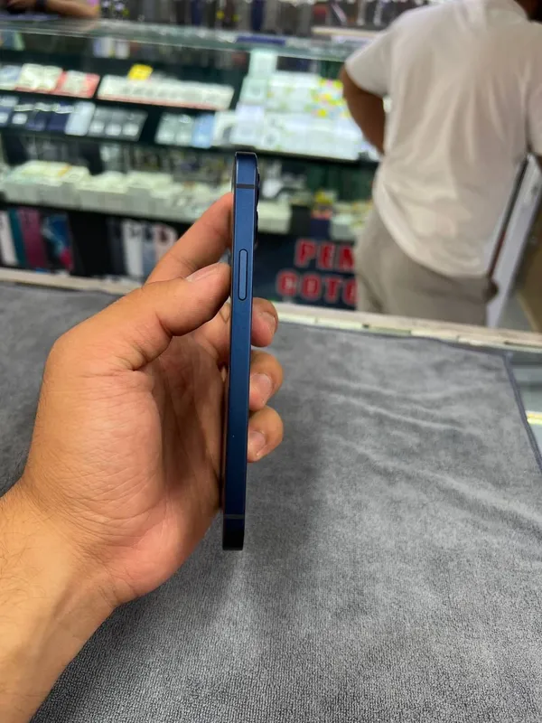 Iphone 12 4
