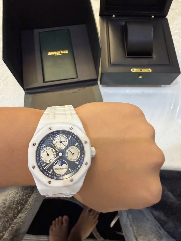 Qoʻl soati Audemars Piguet Royal OAK White Ceramic 5 Qoʻl soati Audemars Piguet Royal OAK White Ceramic 5