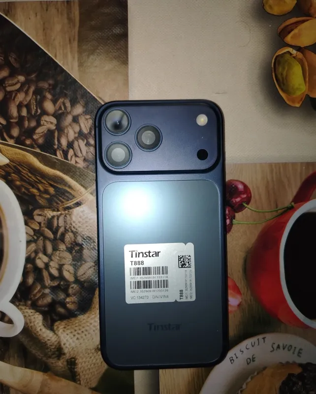 Продаётся iPhone 17 Pro Max, память 256 ГБ, использовался 3 месяца 2