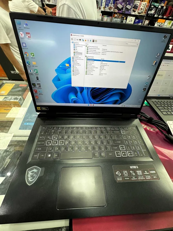 Acer Nitro 5 17.3" i5-12500h/ddr5-8gb/ssd-512/RTX-4050-6GB 3 Acer Nitro 5 17.3" i5-12500h/ddr5-8gb/ssd-512/RTX-4050-6GB 3