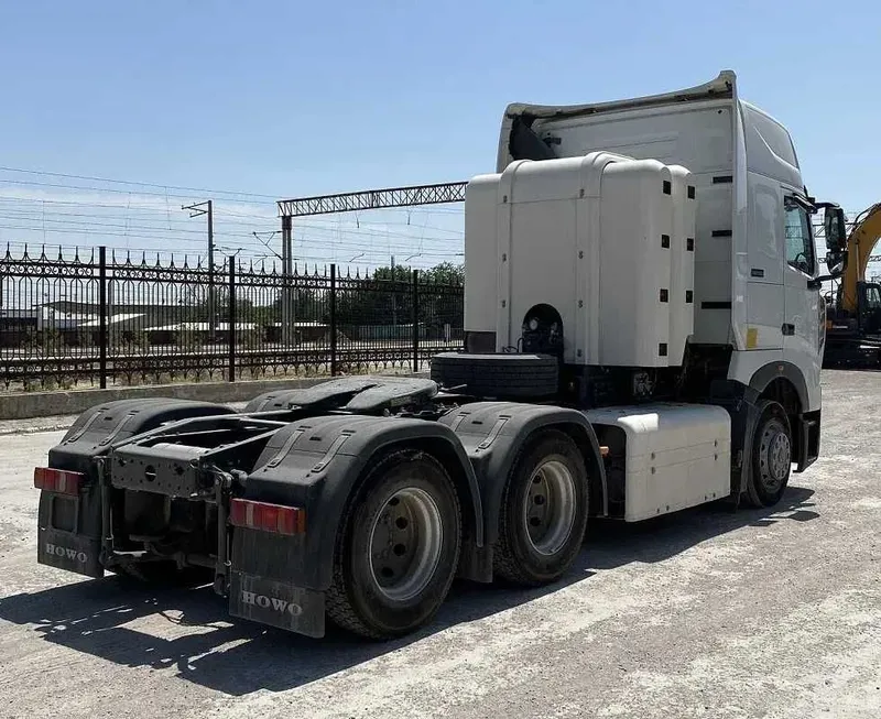 Howo T7H Заводской метан (CNG) 6х4 2026 тягач янги тайёр 3