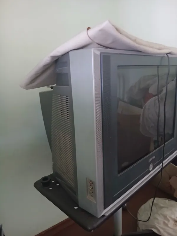 televizorlar 3ta