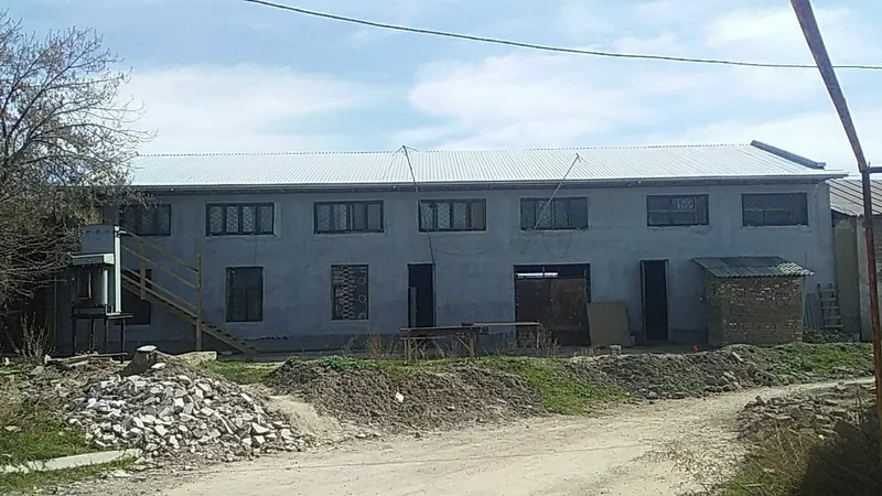 Noturar bino Нотурар бино Нежилой помещения продаётся.