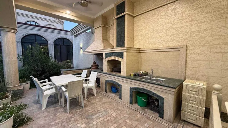 Махалля Ракатбоши. Продам 7 комнатный 3 уровневый дом на 7.42 сотках. — фото 1