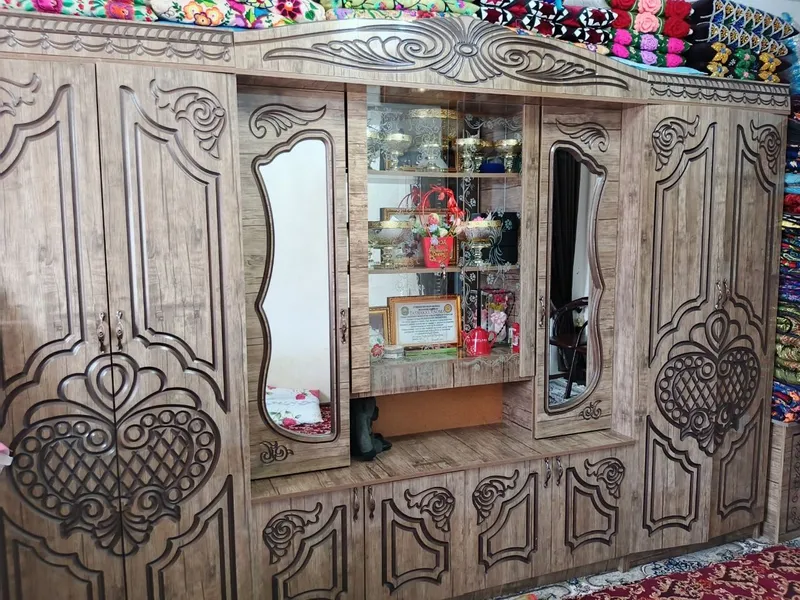 Mebel sotiladi