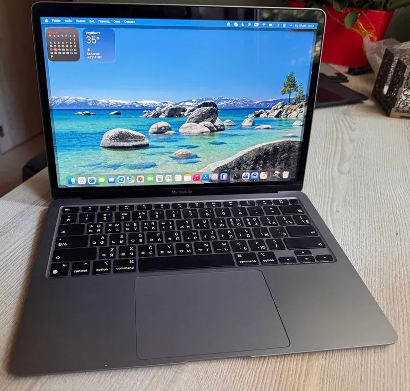 MacBook Air M1 8/256 GB 1 MacBook Air M1 8/256 GB 1