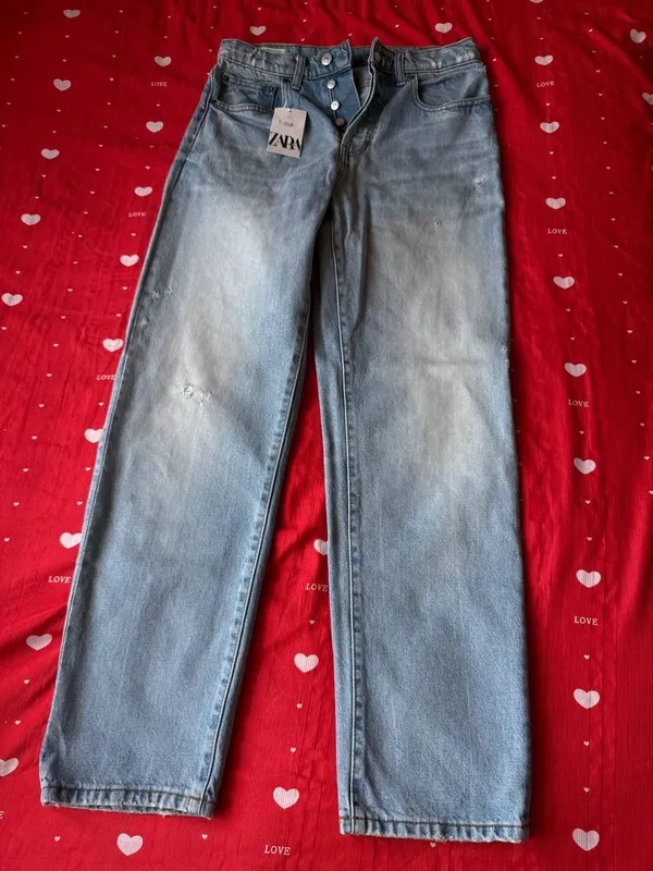 Оригинальные джинсы бренда ZARA. 2