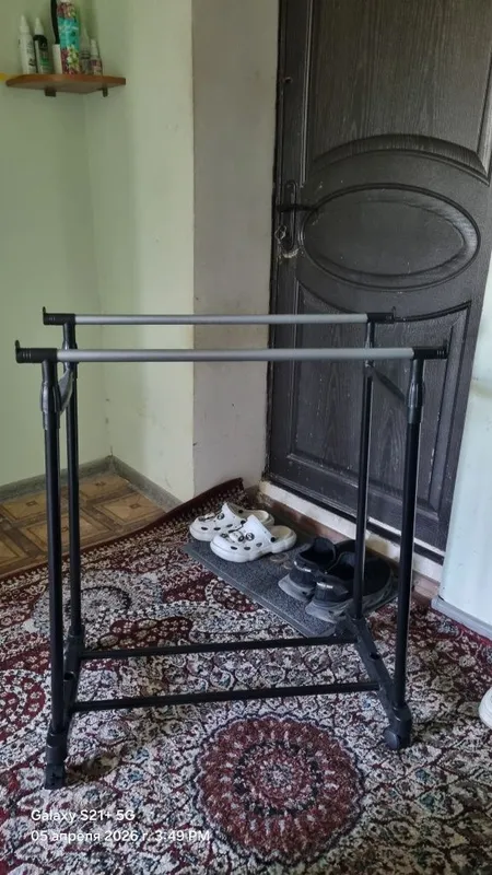 Вешалка для спальни и гардероба — фото 1
