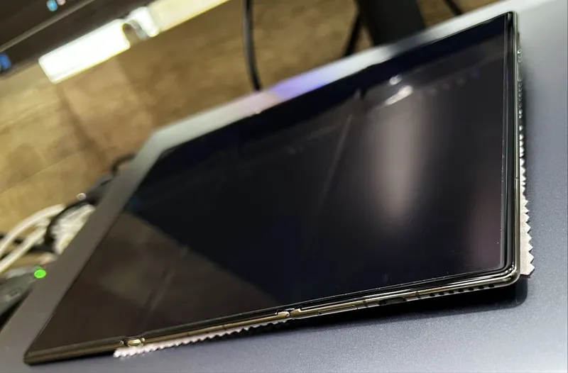 Тройной складной смартфон Huawei Mate XT Ultimate Design Б.У 16/1ТБ 6