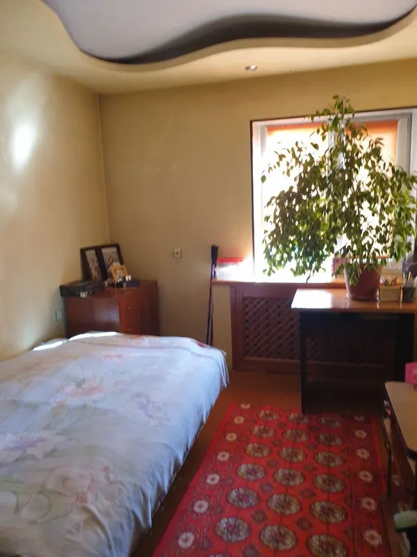 Продаётся просторная 3-комнатная квартира, 76 м², 2 балкона 2