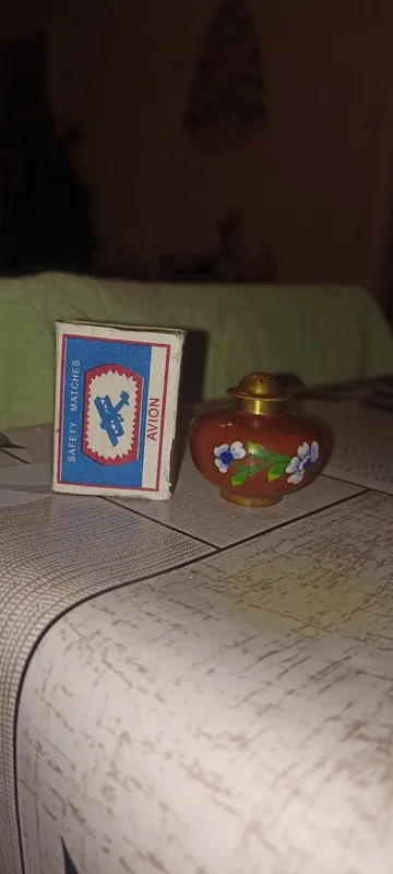 Продаю старинную Китайскую винтажную перечницу Клуазоне