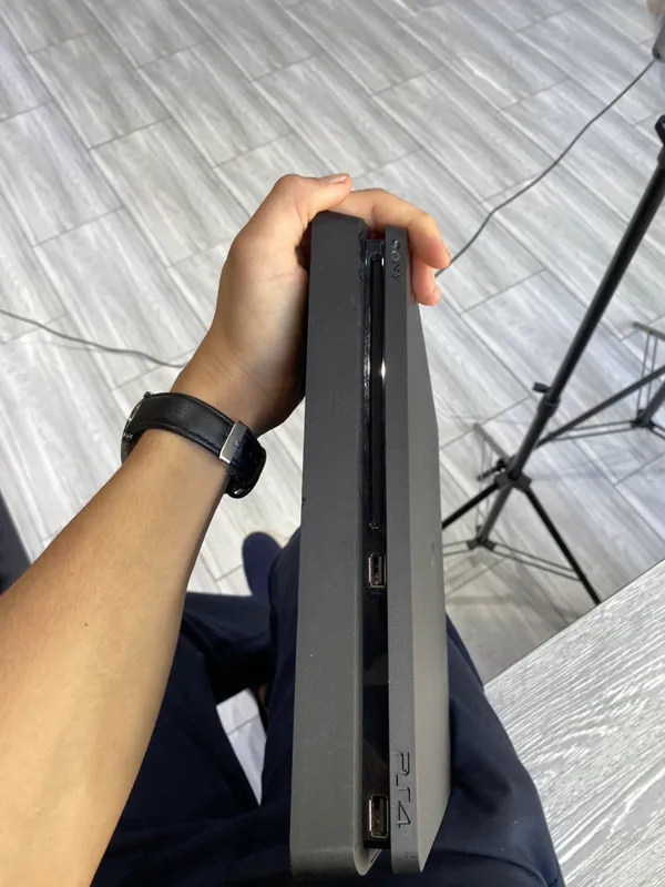 Playstation 4 slim — фото 1 Playstation 4 slim — фото 1
