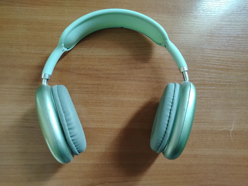 Headphone sotiladi 4 Headphone sotiladi 4