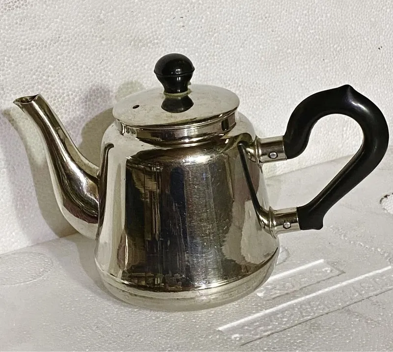 Продается Чайник мельхиор