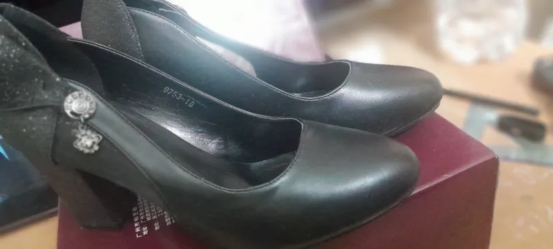 qora ayollar tuflisi razmer39-40 poshnali 3