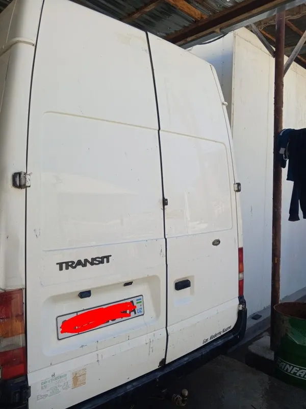 Ford sotiladi 2003 8 Ford sotiladi 2003 8