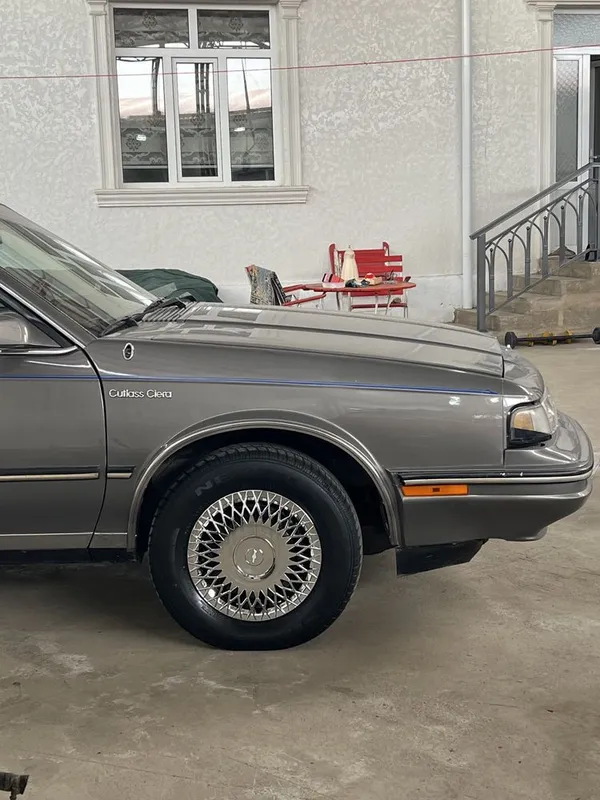 Oldsmobile 1988 год пепельный цвет 6 Oldsmobile 1988 год пепельный цвет 6