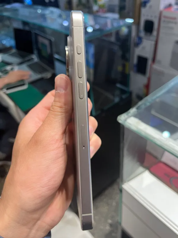 Iphone 15 pro max — фото 2