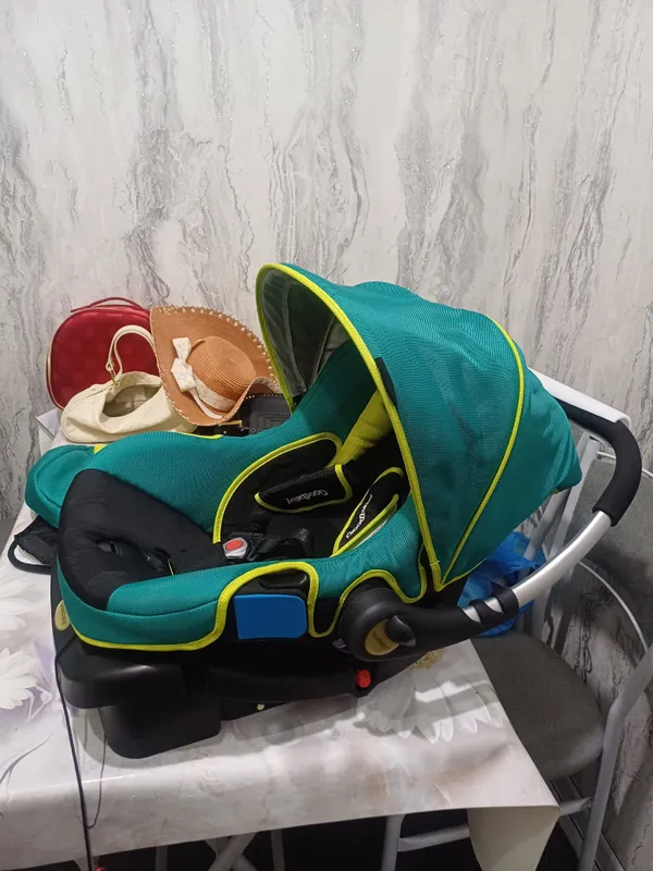 Продаётся фирменный авто люлька с базой — фото 2 Продаётся фирменный авто люлька с базой — фото 2