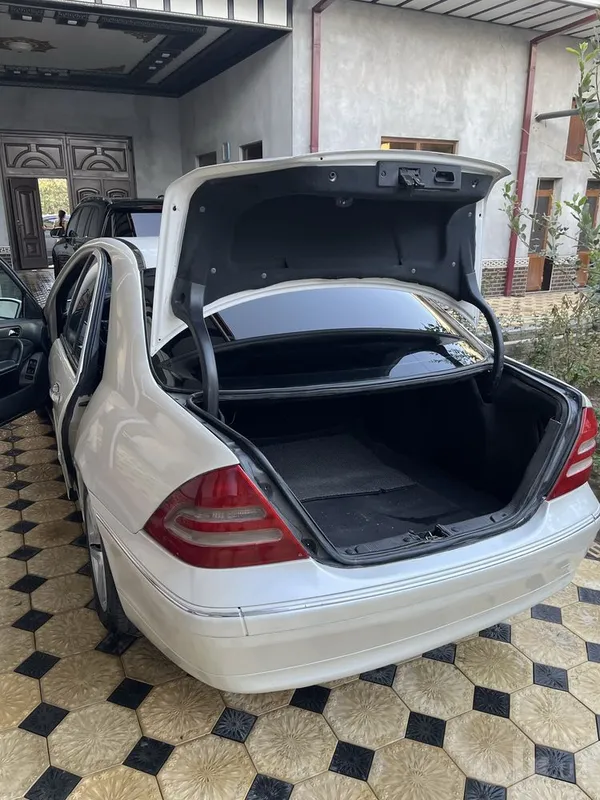 mers 203 3.2 motor 2001 yil sotiladi xolati yaxshi 5 mers 203 3.2 motor 2001 yil sotiladi xolati yaxshi 5