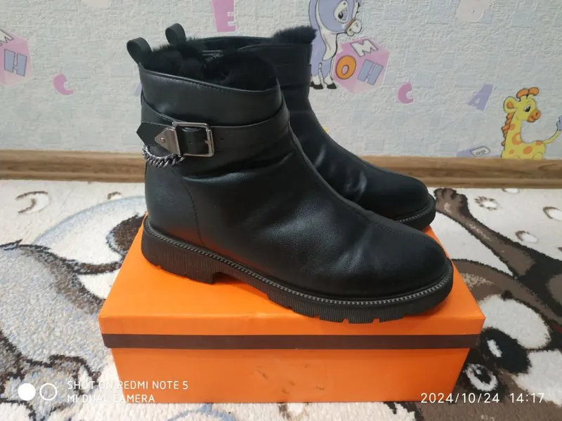 Продам сапожки 38 размера