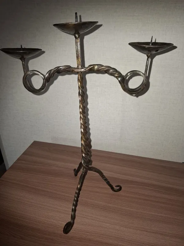 Продаётся подсвечник