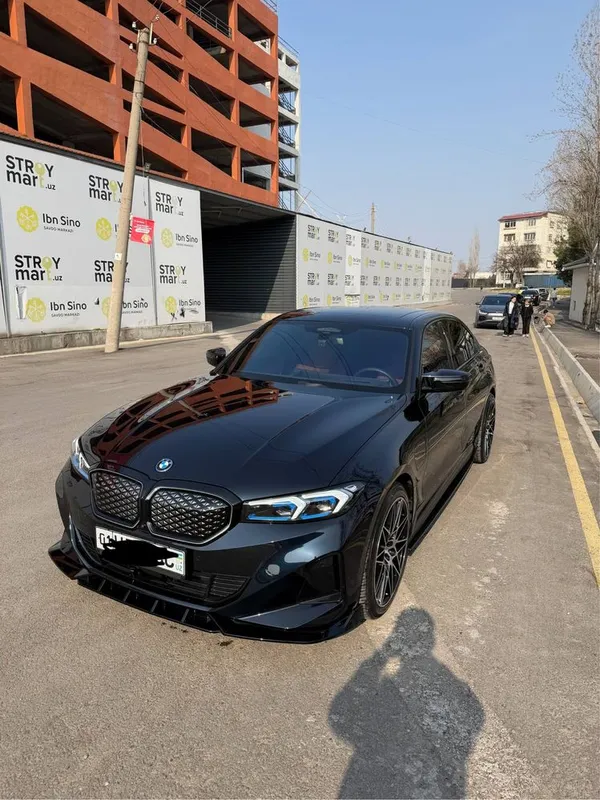 BMW i3 40L nayd sport 2025 yil