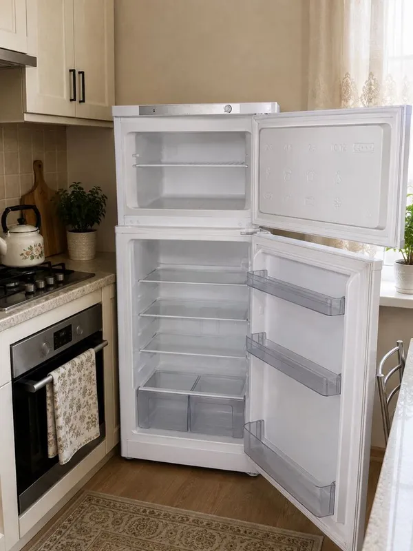 Продается холодильник Indesit 2