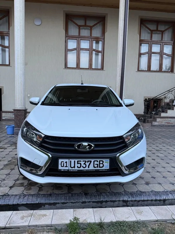 Lada Vesta Sedan — фото 1