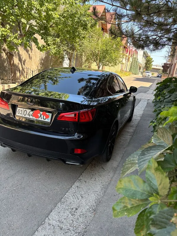 lexus is sotiladi 5