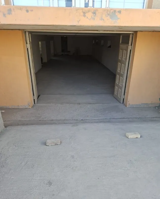 Urganch shahri Yo'lni bo'yida Padval ijaraga beriladi Amu lada salon 1 Urganch shahri Yo'lni bo'yida Padval ijaraga beriladi Amu lada salon 1