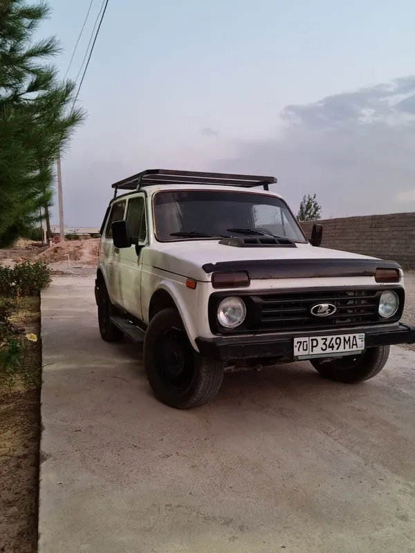 Lada Niva 4x4 1