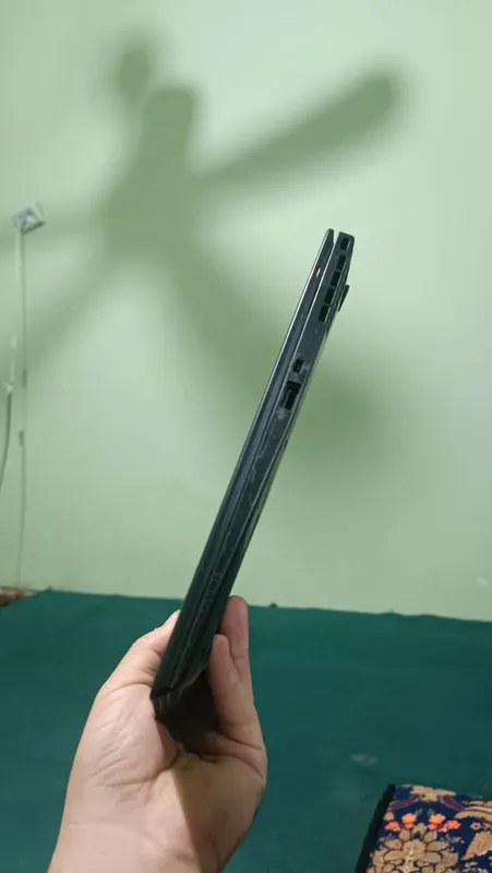 Srochna lenovo thinkpad 8/256 notebook kelishiladi — фото 4