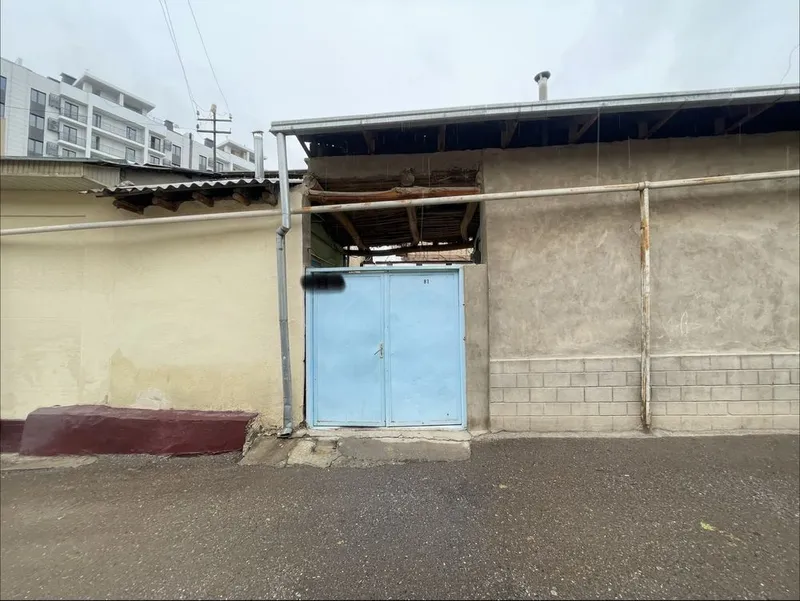 Uy hovli Srochniyga sotiladi eski shaharda — фото 1