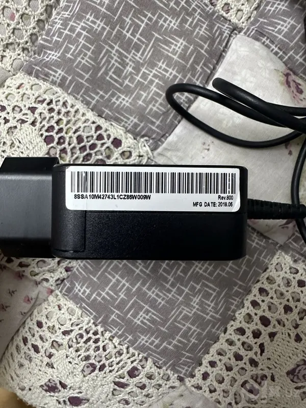 Lenovo noutbuklari uchun quvvat bloki, 45W 4 Lenovo noutbuklari uchun quvvat bloki, 45W 4