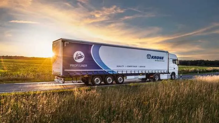 Шторный полуприцеп Krone Profi Liner новый 2026. Официальный дилер.