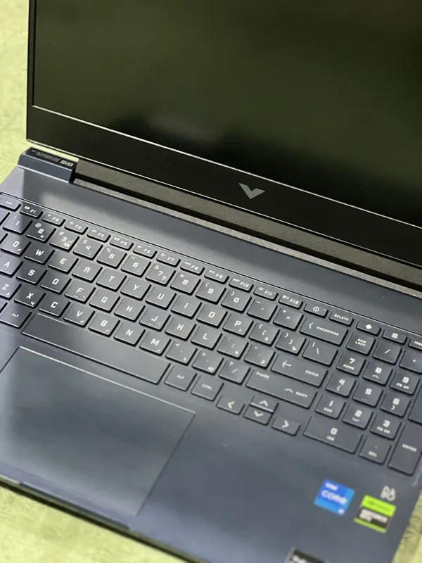 Victus by HP gaming laptop — фото 4