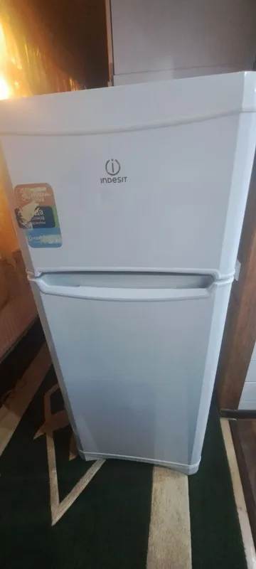 Холодильник indesit 1
