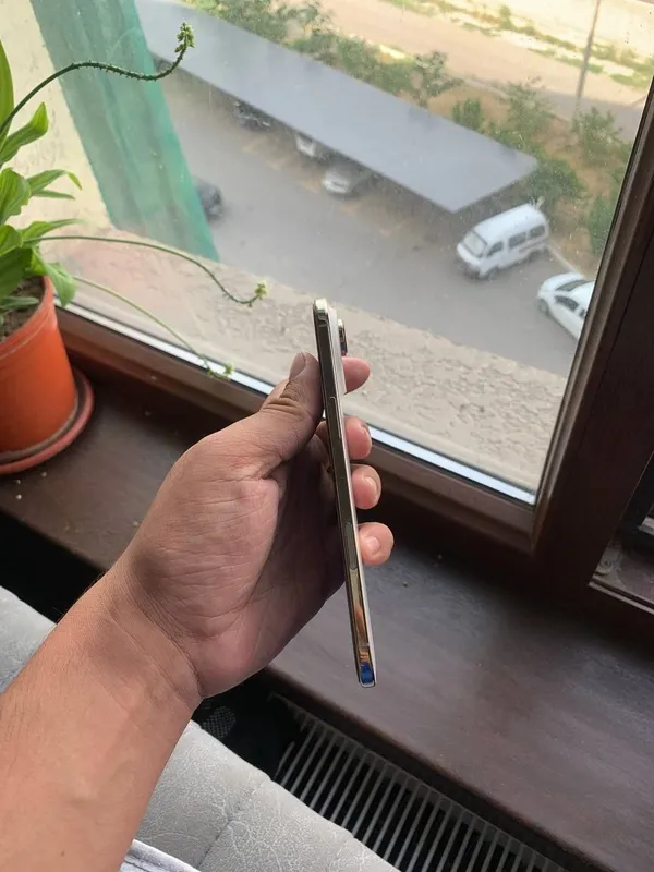 Iphone 17 air gold rang sotiladi ideal xolat 256 ll/a region — фото 3