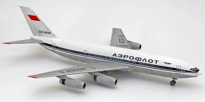 Сборная модель пассажирского самолета ИЛ-86 ЗВЕЗДА Масштаб 1:144. — фото 1