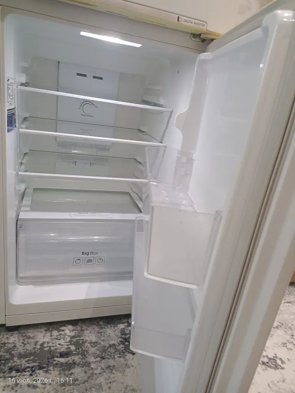 Продам холодильник Samsung RT20HAR3DWW 5