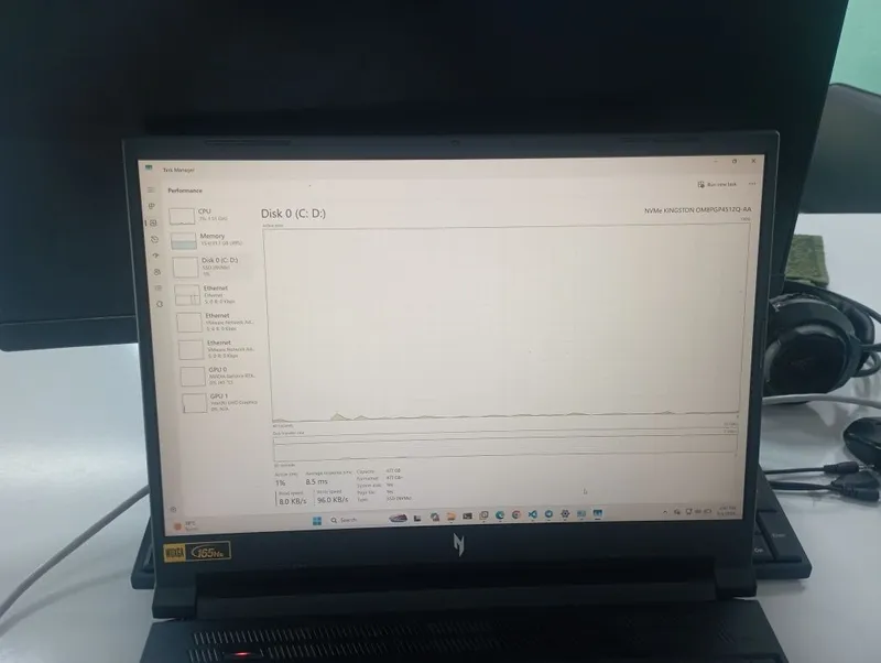 Acer Nitro V 16 | i7-14650HX / 32GB RAM / RTX 4050/ 165Hz 5 Acer Nitro V 16 | i7-14650HX / 32GB RAM / RTX 4050/ 165Hz 5