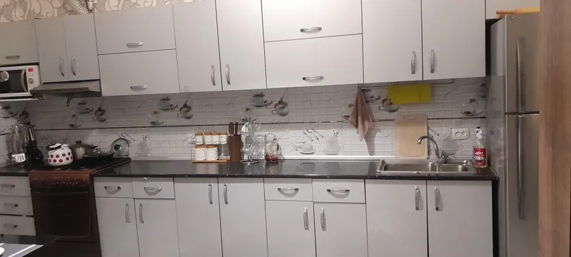 Oshxona kuhinni mebel seriy rang