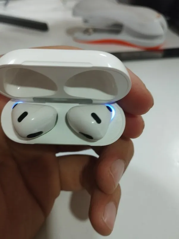 Air pods yangi ishlatilmagan 3 Air pods yangi ishlatilmagan 3