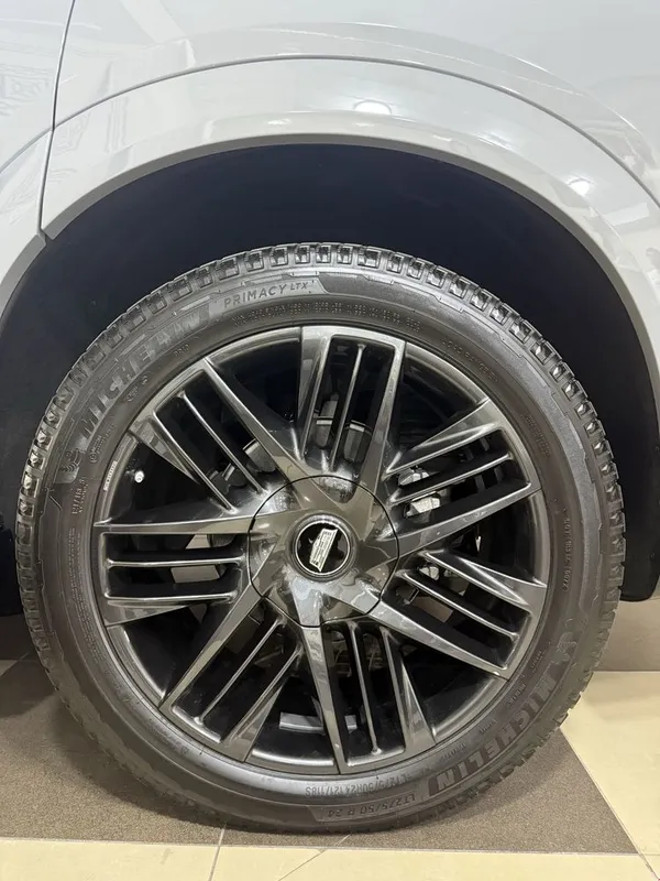 Cadillac Escalade IQ Sport 2 5 Cadillac Escalade IQ Sport 2 5