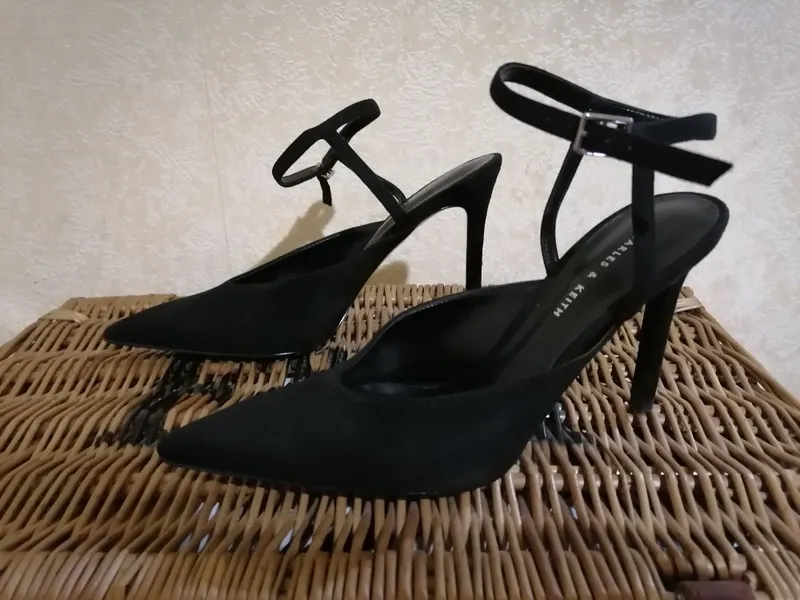 Женские босоножки Charles & Keith — фото 4